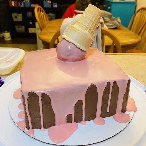 Square Chocolate Frosted Strawberry Cake w/ Strawberry Candy Drip (2020) Square Chocolate Frosted Strawberry Cake w/ Strawberry Candy Drip (2020)