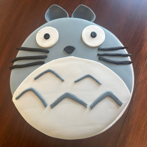 My Neighbor Totoro birthday cake, fondant wrapped and decorated (2023) My Neighbor Totoro birthday cake, fondant wrapped and decorated (2023)